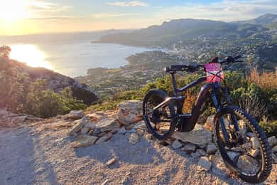 Calanques National Park: E-Mountain Bike with Virtual Guide