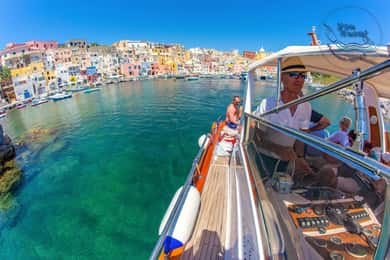 Da Ischia: crociera guidata dell'isola di Procida