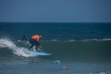 Group surf lesson