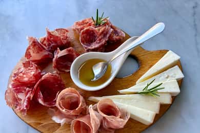 Florence: Guided Food Tour with Fiorentina Steak and Wine