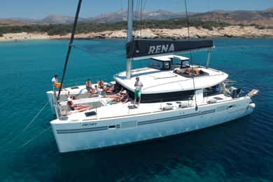 Naxos: Catamaran Cruise with Swim Stops, Food, and Drinks