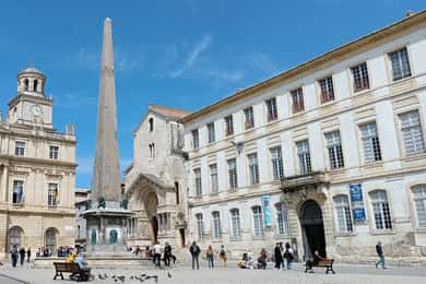 Aix-en-Provence: Arles, Baux, & Saint-Rémy-de-Provence Tour