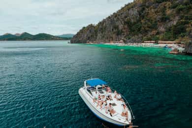 Coron: Privat ö-hoppningstur på en yacht eller motorbåt