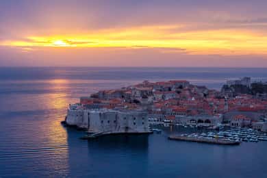 Vanuit Dubrovnik: Golden Hour Sunset Cruise met gratis drankjes