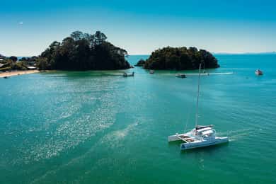 Abel Tasman National Park: Cruise, Walk & Sailing Tour