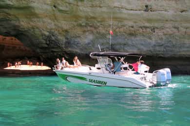 De Portimão: Passeio de barco privado pelas grutas de Benagil com bebidas