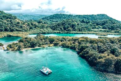 Panama City/Portobelo: Katamaran-tur med snorkling og frokost