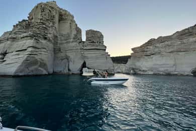Milos: Self-Driving Boat Tour to Kleftiko