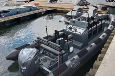 Um dos barcos mais rápidos da Baía de Gdańsk. Você deve conferir! em Sopot