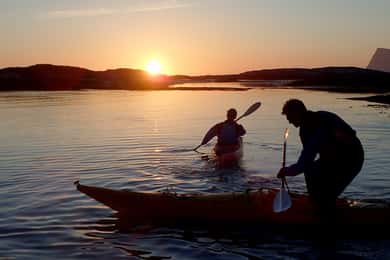 Från Tromsø: Sommarøy Midnight Sun Sea Kayaking Tour