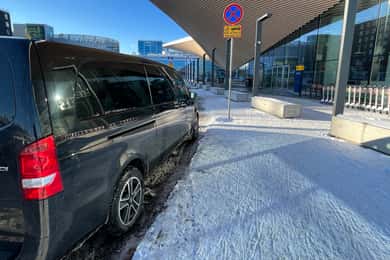 Private transfer from Helsinki Airport with Meet & Greet
