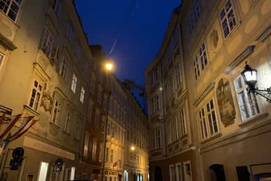 Vienna: Spooky Ghost Tour in English