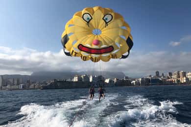 Benidorm: Paraseilbåttur med utsikt over Costa Blanca
