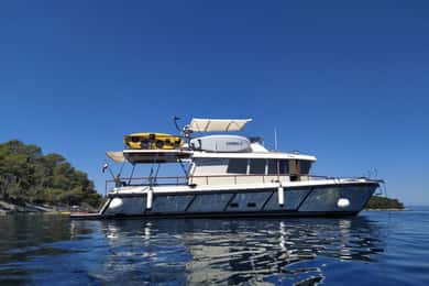 From Korcula island: Mljet Island Yacht Day Trip with Lunch