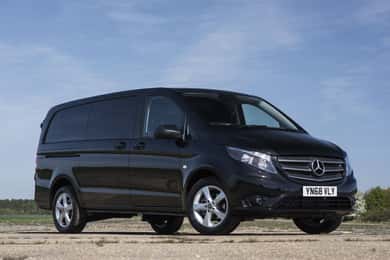 Istanbul: Minivan-Transfer vom Flughafen Istanbul IST