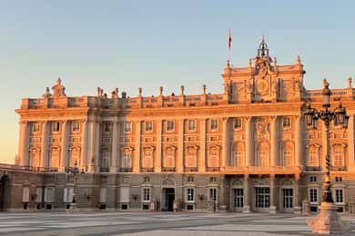 Passeio a pé pela cidade e passeio sem fila pelo Palácio Real