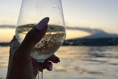 TOUR EN BARCO CON APERITIVO A BORDO EN LAS ISLAS CÍCLOPES
