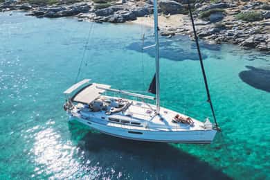 Heraklion: Cruzeiro à vela privado na Ilha Dia com refeição completa