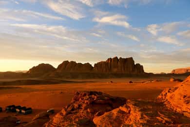 From Tel Aviv: Petra & Wadi Rum Glamping 2-Day Tour