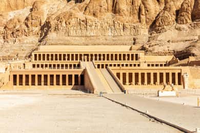 From Hurghada: Nile Cruise with Aswan and Hot Air Balloon