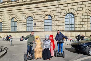 Monachium: Wycieczka segwayem z przewodnikiem po najważniejszych atrakcjach miasta