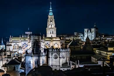 Toledo Komplett med monument och katedral