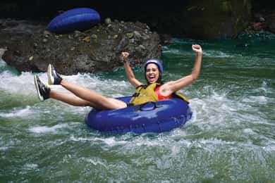 La Fortuna: White Water Tubing Tour med guide och transfer