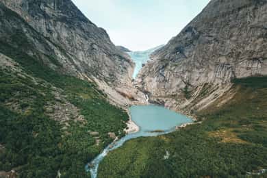 Fra Olden: Guidet fottur på Briksdalsbreen - landutflukt