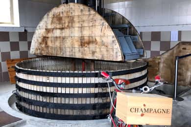 From Reims/Epernay: The Connoisseurs Private Tour 9 tastings