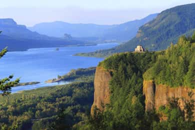 From Portland: 7 Wonders of the Gorge Jetboat Cruise