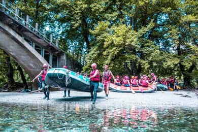 Von Kleidonia: Wildwasser-Rafting-Abenteuer auf dem Fluss Voidomatis