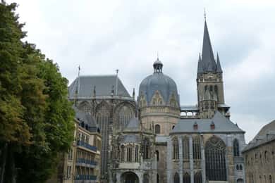 Aachen: passeio a pé privado com um guia profissional
