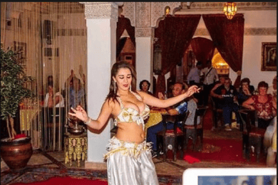 Cairo: Nile River Dinner Cruise with Belly Dance and Tanoura