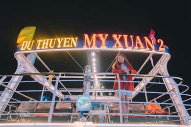 Da Nang: Scenic Han River Night Cruise On My Xuan Cruise.