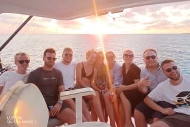 Curaçao: Boottocht bij zonsondergang met hapjes en drankjes