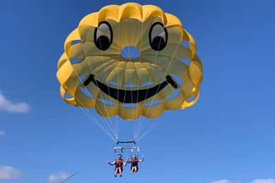 Cala Bona: Parasailing Experience