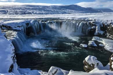 Desde Akureyri: excursión de un día en crucero por el lago Mývatn y Godafoss