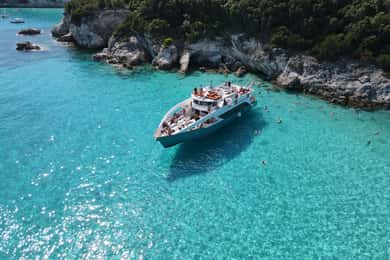 Fra Lefkimmi: Speedbådstur til Paxos, Antipaxos og de blå grotter