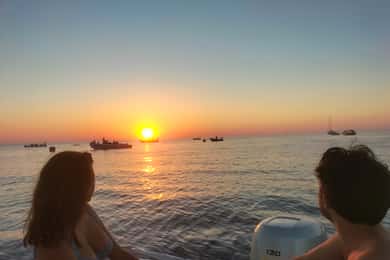 Tour en barco por Mondello y la reserva de Capo Gallo con aperitivos y bebidas