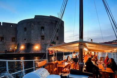 Dubrovnik: panoramische cocktailcruise bij zonsondergang door de oude binnenstad