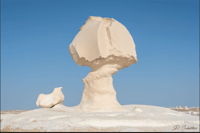 From Cairo: Bahariya Oasis and Black and White Desert Tour