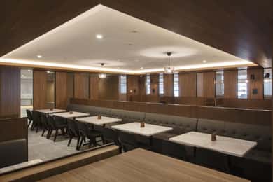 Melbourne Airport: Premium Lounge Entry (T2 Departures)