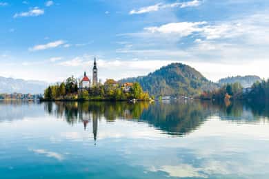 Von Ljubljana aus: Bleder See & Postojna-Höhle mit Tickets