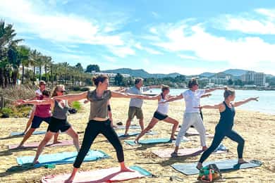 Upptäck strandyoga i San Antonio Ibiza
