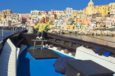 Da Ischia: Tour in barca dell'isola di Procida di un giorno intero con pranzo