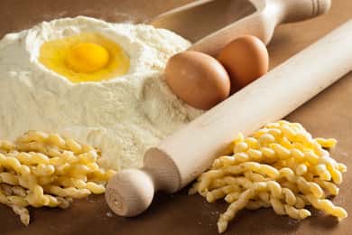 Palermo: Clase de cocina de pasta y tiramisú en casa de un lugareño