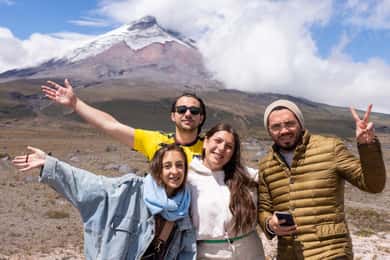 A partir de Quito: Parque Nacional Cotopaxi e Caminhada na Lagoa Quilotoa