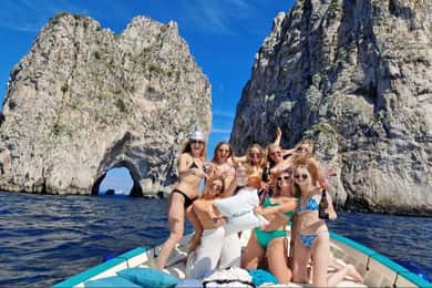 Capri: Bådtur med svømning, limoncello og snack
