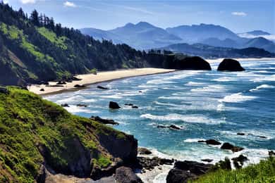 From Portland: Oregon Coast Adventure Day Tour with Pickup