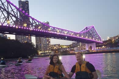 Brisbane: Illuminated River Night Kayak Tour